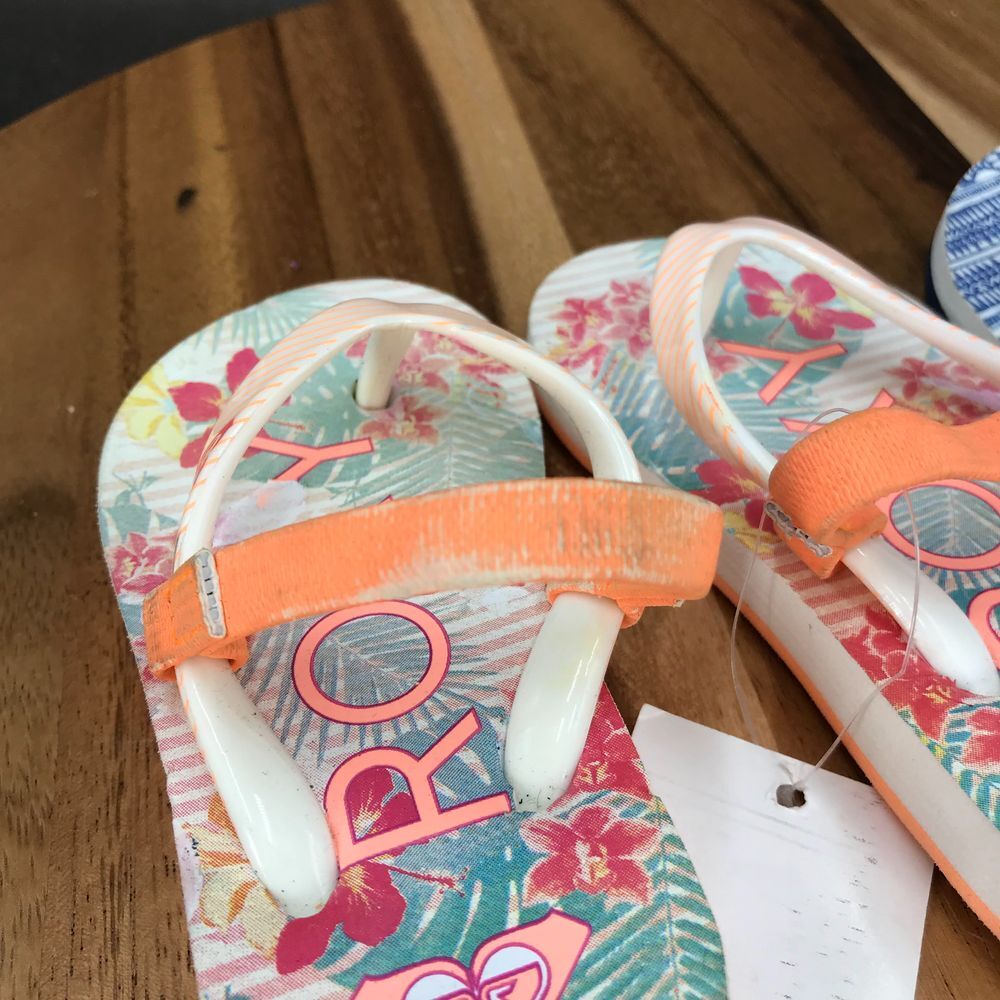 Roxy Multicolor Flip Flops Slip On Slingback Sandals - 2 Pack - Little Kids 6 - Picture 4 of 7